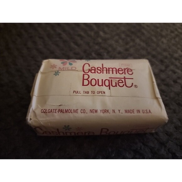 Vintage Cashmere Bouquet Beauty Bar Soap Mild Pink Made In USA - Picture 4 of 4